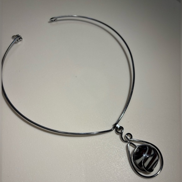 Necklace - Picture 3 of 3